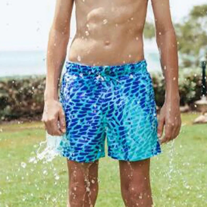 Thermochromic children's shorts in blue with colour-changing polyester fabric