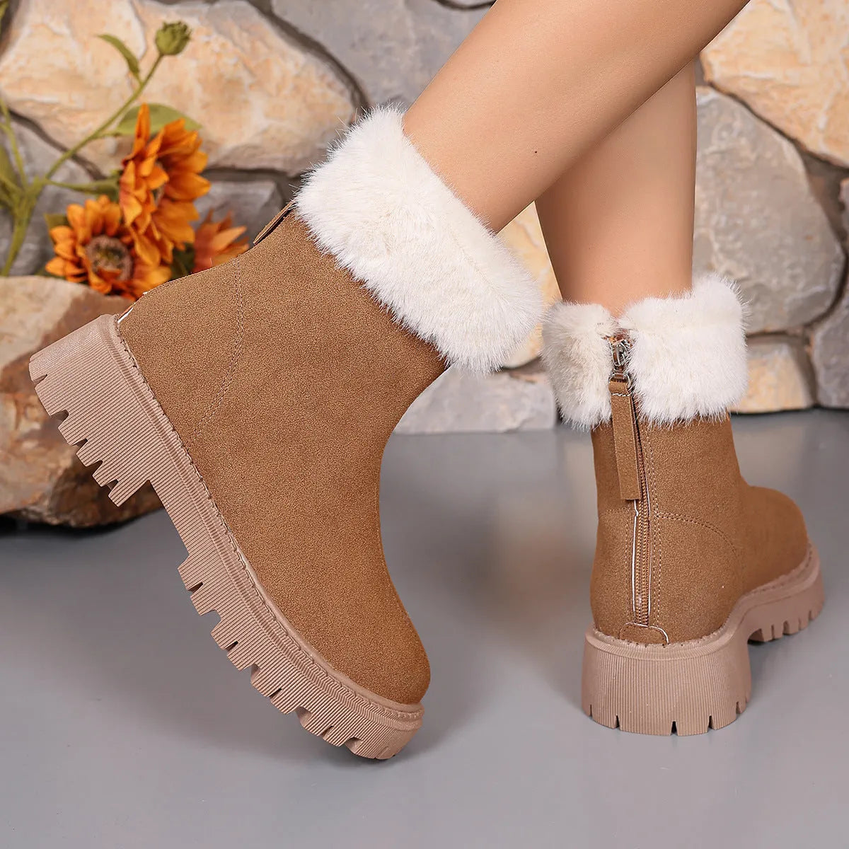 Women's square heel winter snow boots with cotton lining in black and khaki, non-slip sole, sizes 35 to 43