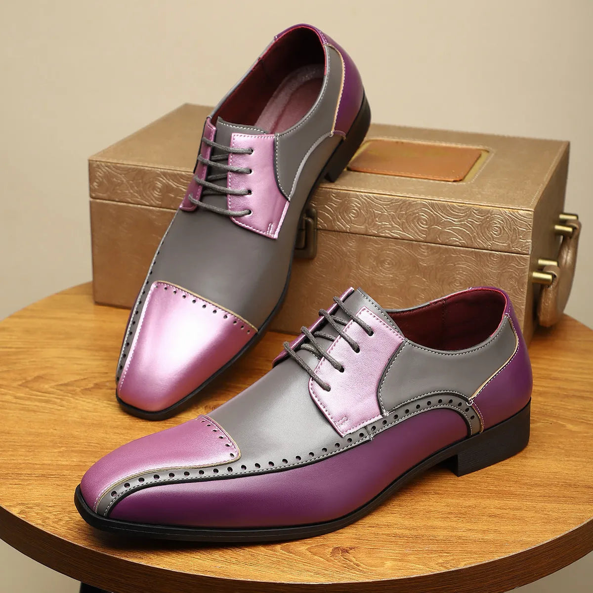 Men's black low-top leather shoes with a leather toe cap and stitching on a breathable PU upper with EVA sole.