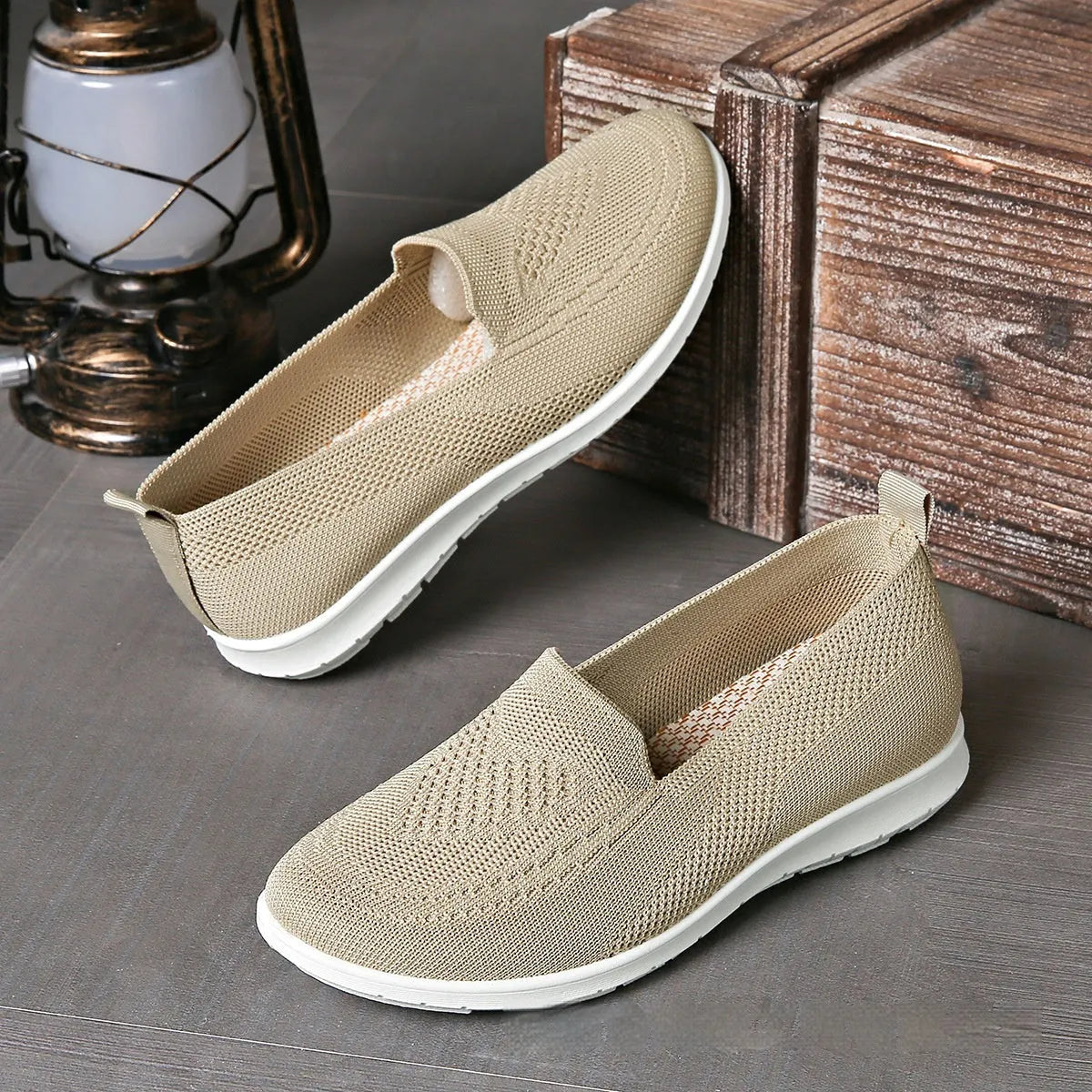 Women's low-top cloth casual shoes with heart pattern detail and mesh lining in multiple colour options