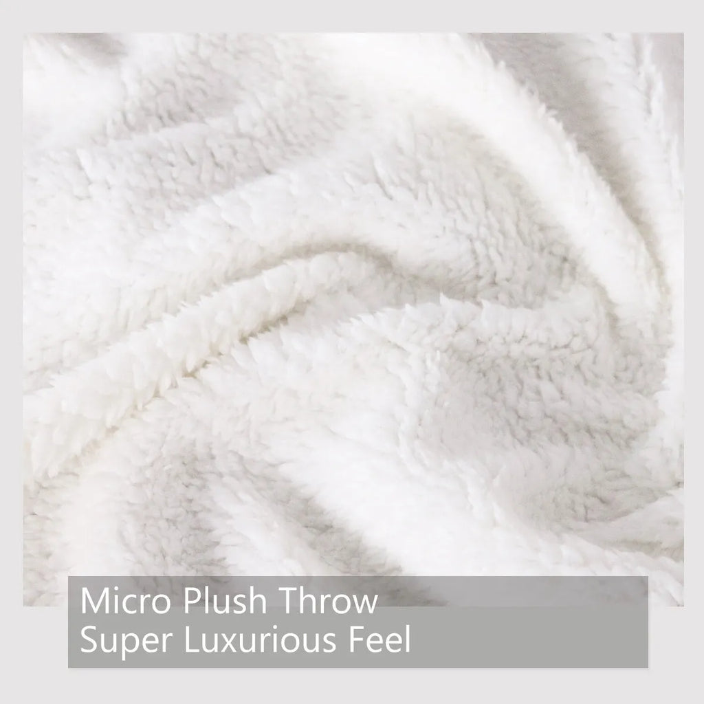 White tree leaf mushroom style sherpa fleece blanket with hemmed edges, available in 130x150cm and 150x200cm