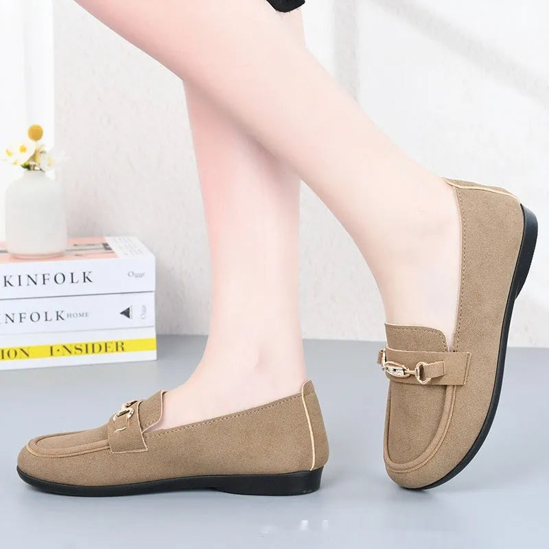Gommino women's casual shoes in black or brown with rubber soles and matte upper