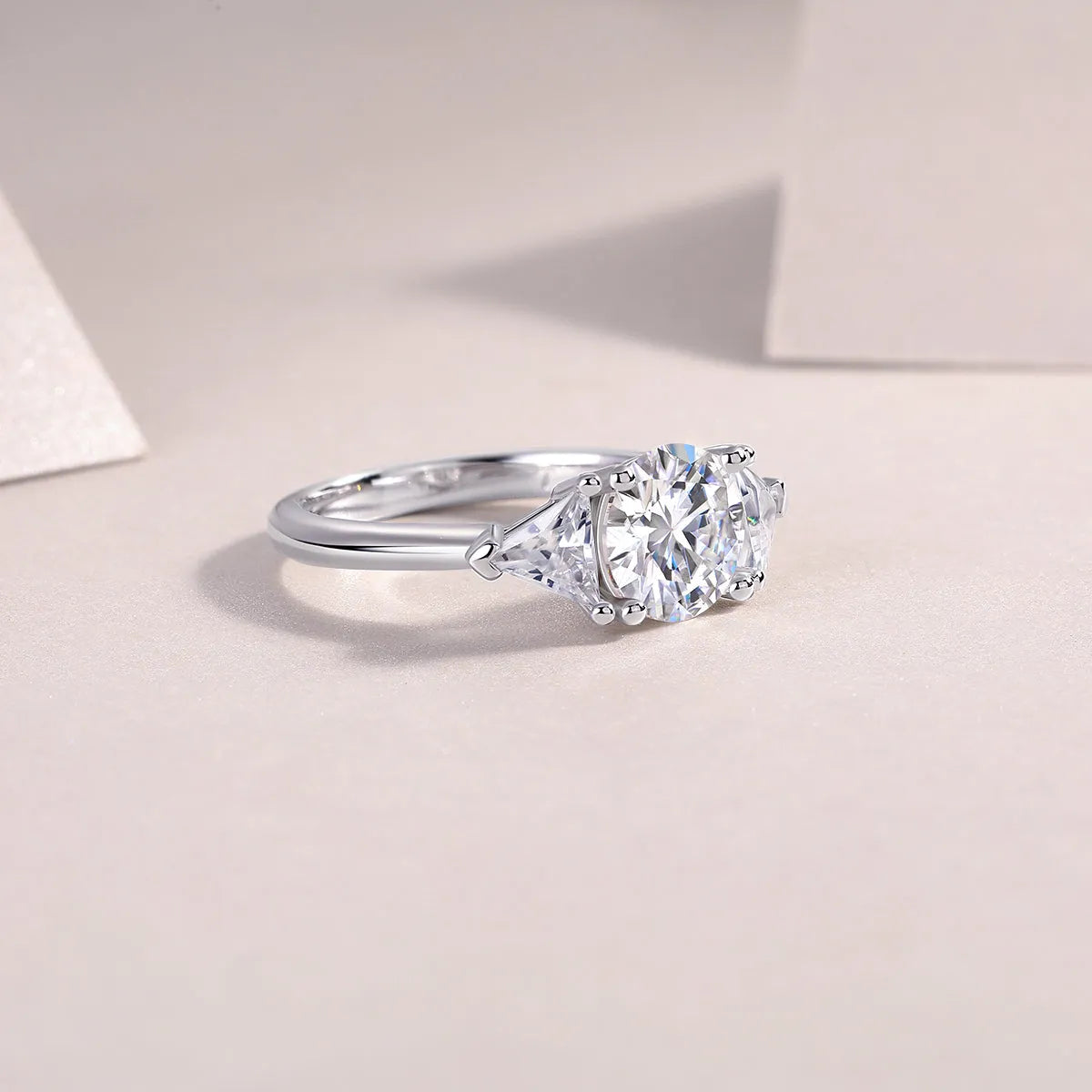 Ocean Diamond 2-carat moissanite wedding ring set in gold-plated S925 silver on a white background