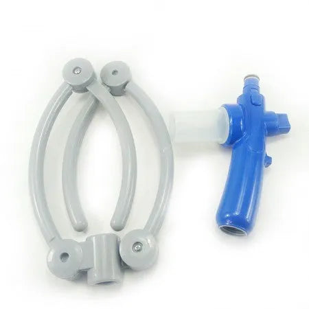 One-key foldable pet bathing hose with 40 cm ring and shampoo dispenser on green garden hose