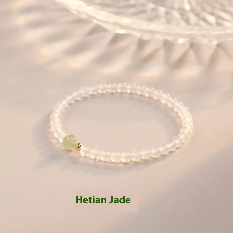 Natural white agate beaded bracelet for women with a 15cm circumference in a New Chinese style.