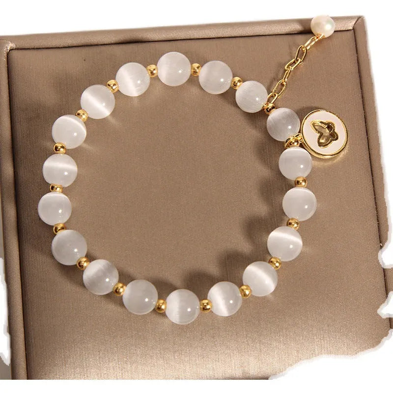 White cat's eye crystal bracelet with geometric design in Korean style
