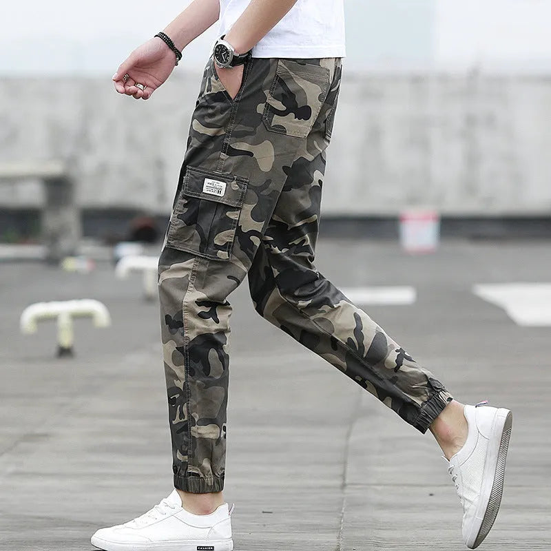 Men's camouflage multi-pocket nine-tenths cargo pants with elastic waist in army green colour
