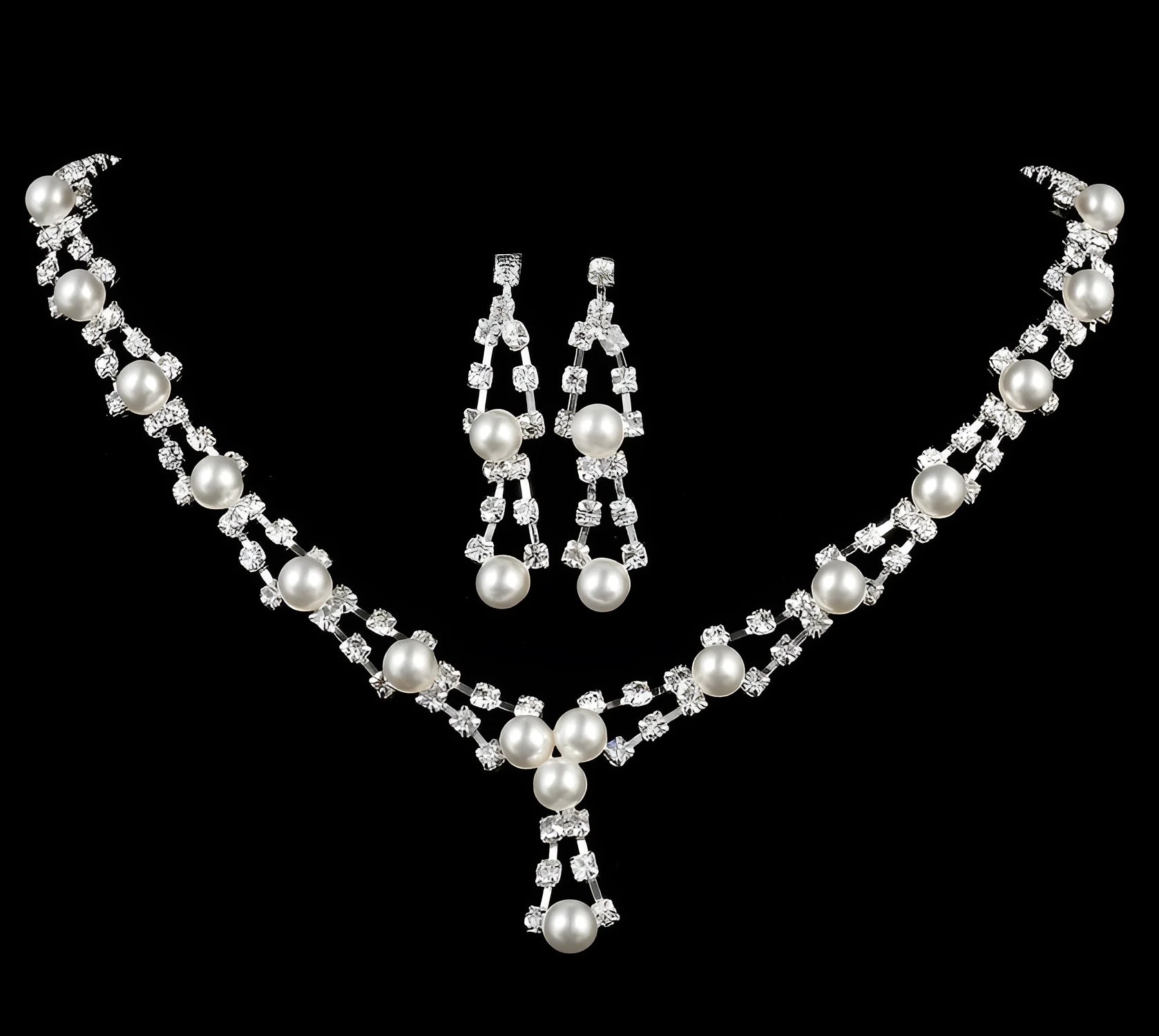 Simple bride full drill pearl and rhinestone necklace set on white background