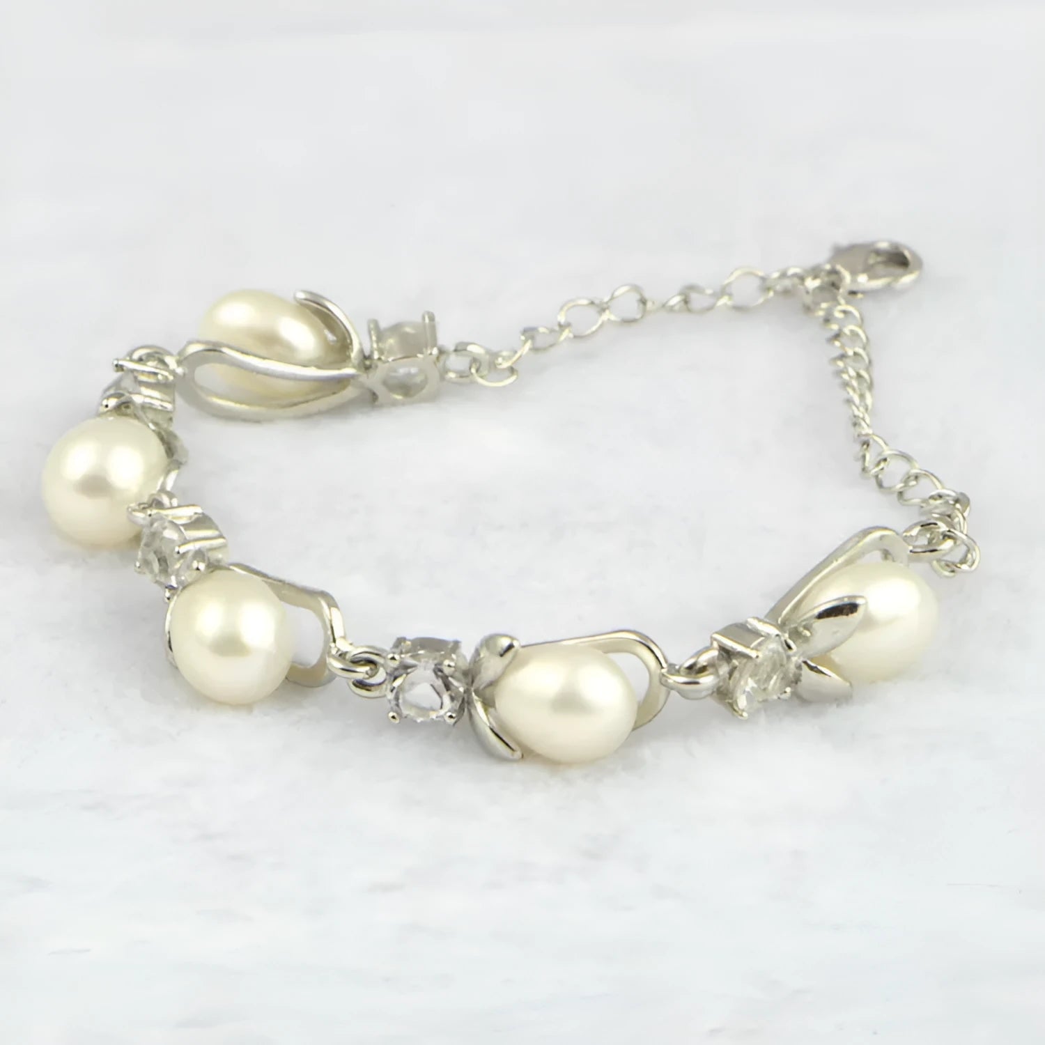 Freshwater pearl bracelet with Korean crown design for women, genuine pearl beads, pearl bracelet colour
