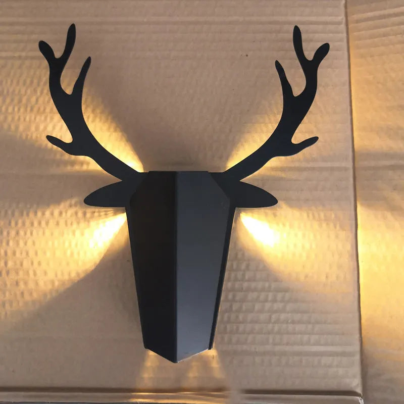 Decorative wall lamp with iron shade in Black, compact 225x240mm size, with LED light source