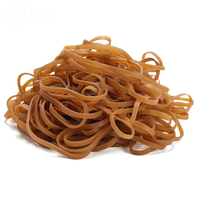 A bag containing many natural coloured, circular rubber bands with a label indicating 500g.