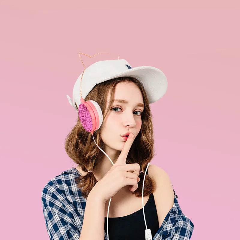 Personalised wired headphones with microphone in black, blue, pink, or yellow colours showing 3.5mm plug and head-mounted design