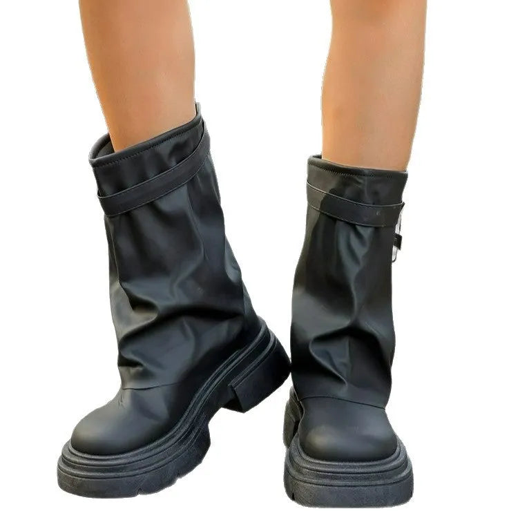 Black simple British style thick-soled Martin boots for women with side zipper, round toe, and square heel