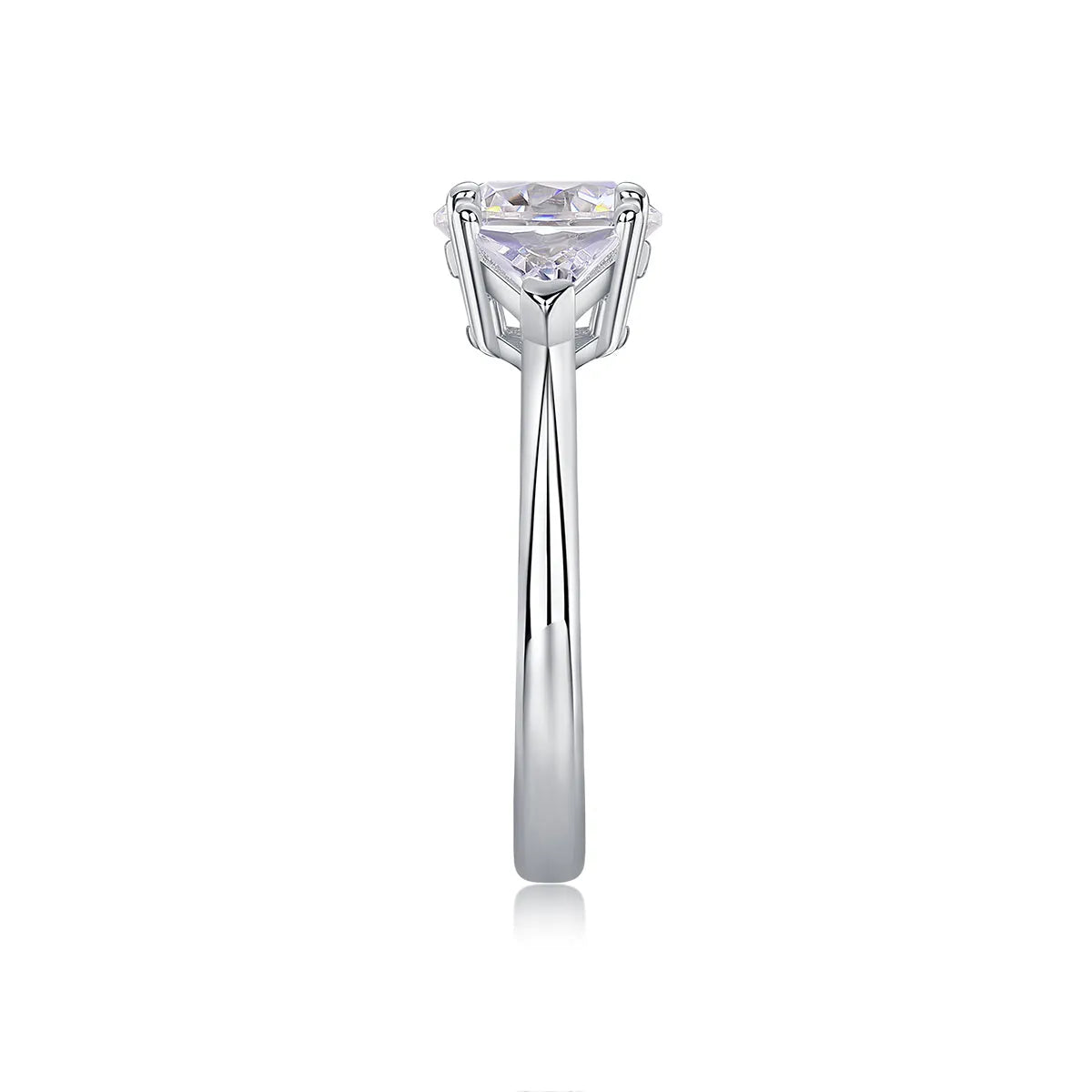 Ocean Diamond 2-carat moissanite wedding ring set in gold-plated S925 silver on a white background