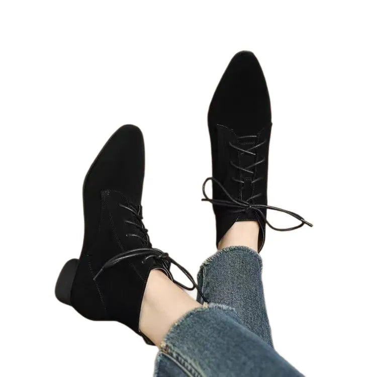 Women's pointed toe ankle boots with 1-3cm low block heel, faux leather and thin fleece lining in brown or black