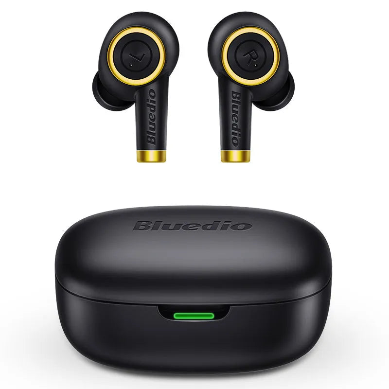 Black true wireless sports headphones with three sizes of earplugs and USB Type-C charging cable