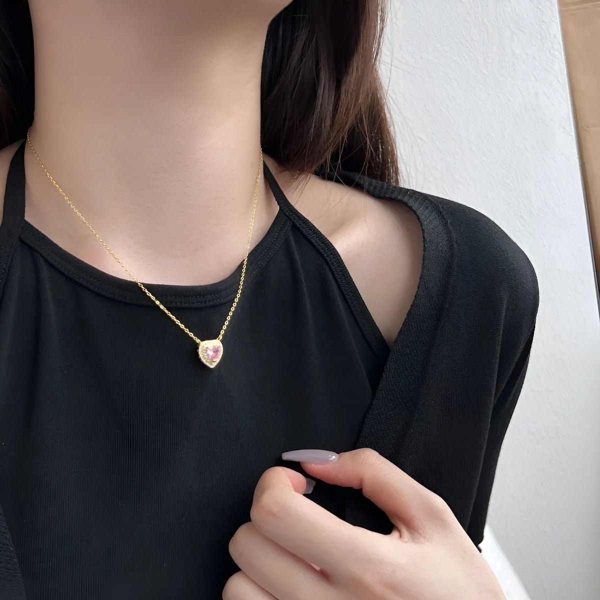 Women's simple colour dopamine zircon necklace in 925 silver with electroplated finish, shown in platinum and pink diamond options