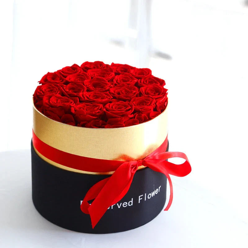 Everlasting Rose Bouquet in a luxurious gift box, featuring preserved real roses that retain their natural beauty indefinitely