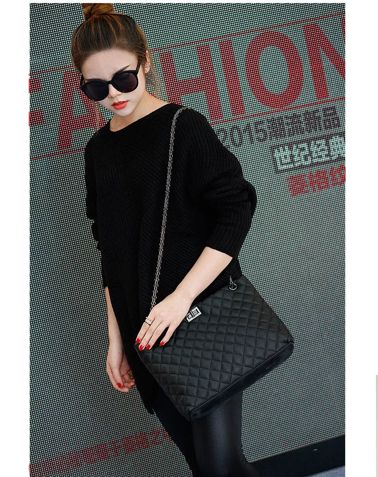 Women's rhombic chain shoulder bag with cotton lining in black or gules, shoulder slung handbag