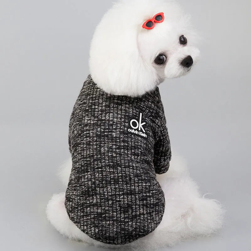 Wool pet sweater in England style, available in coffee, wine red, black, and blue, sizes S to XXL.