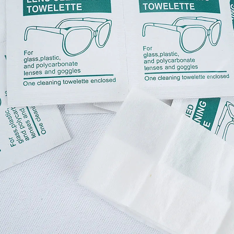 100 individually packaged quick-drying lens cleaning wipes for glasses and screens
