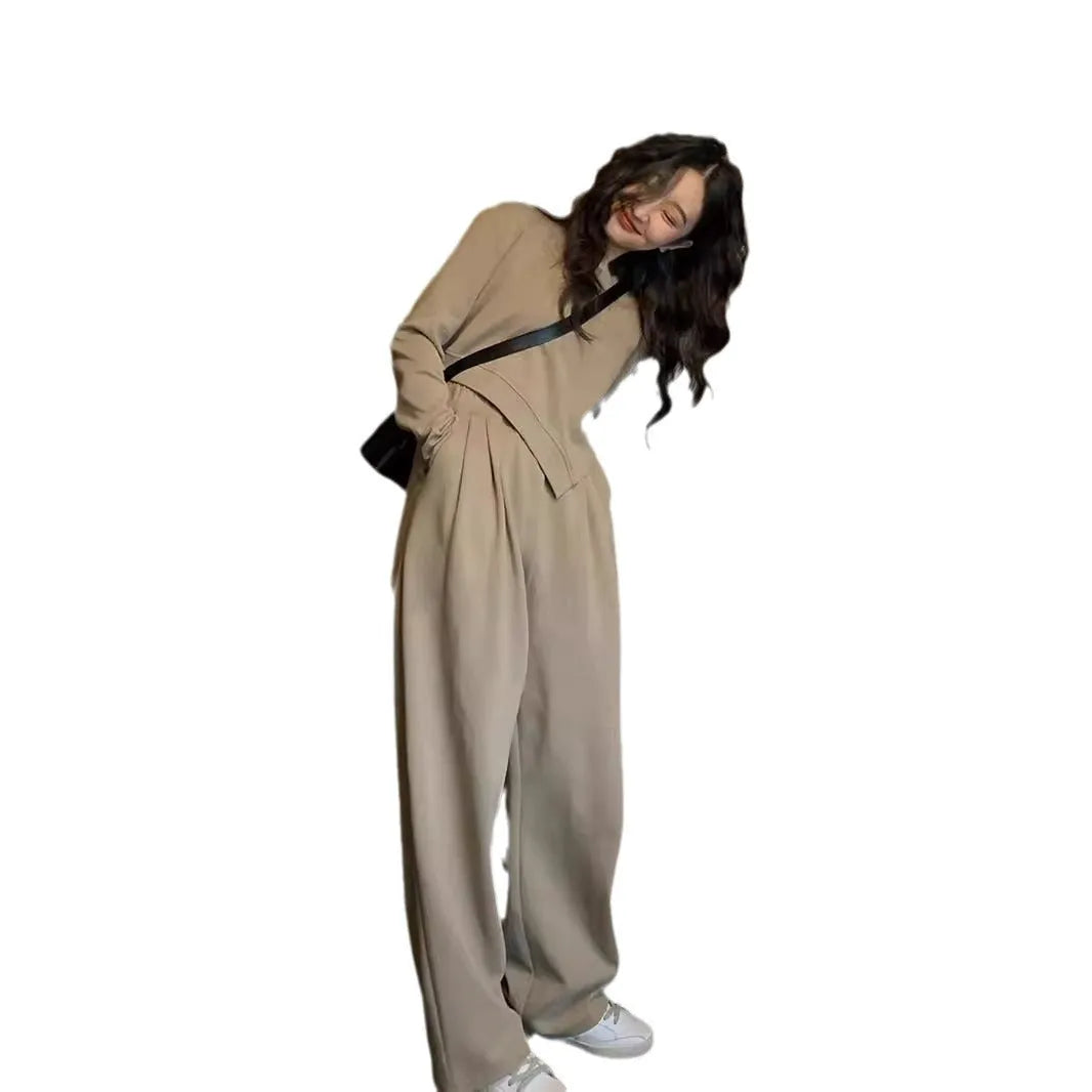 Women's khaki polyester casual sports suit two-piece set with long sleeves and trousers.