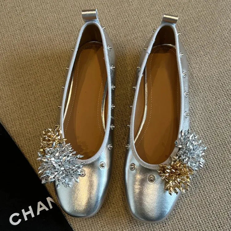 DIY flower rivet Mary Jane shoes in sheepskin leather with buckle fastening and round toe