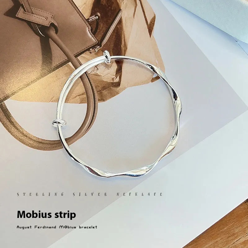 Mobius twisted silver-plated bracelet for women white gold casual line pattern