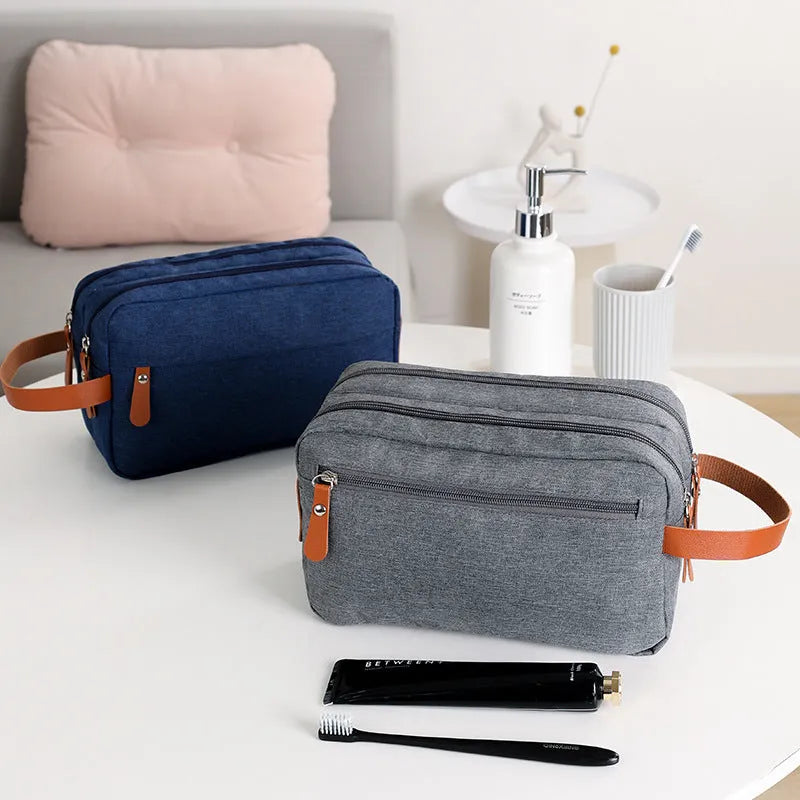 Men's polyester toiletry bag with sealed closure in gray colour, 25x15x10cm size for travel storage