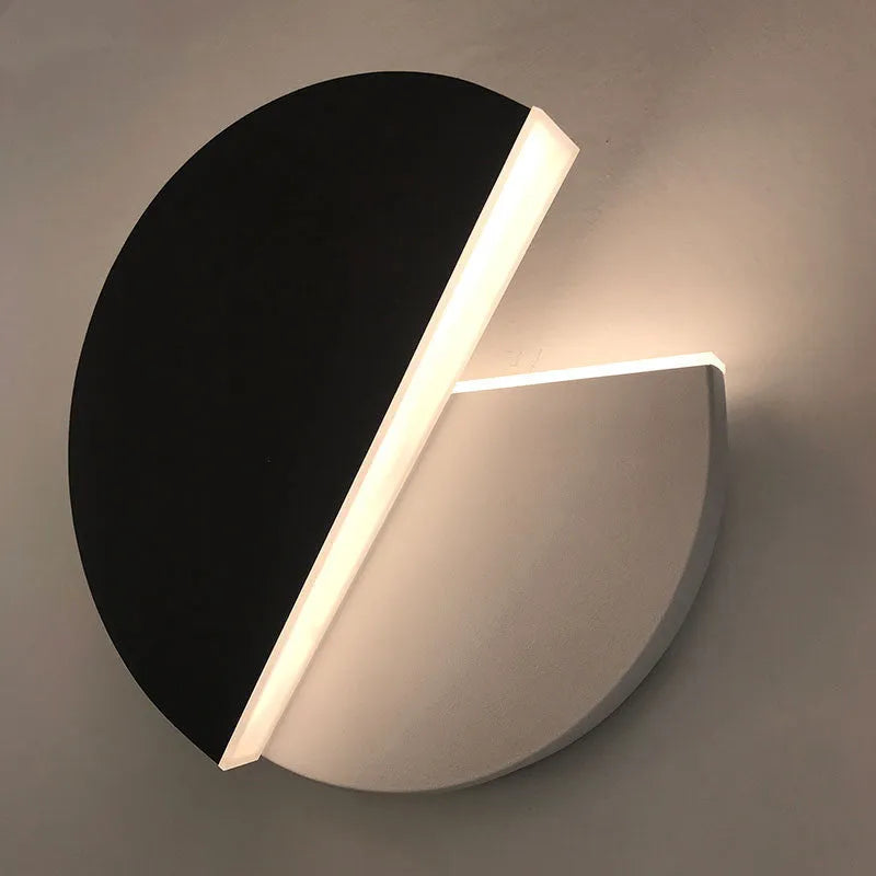 Rotating round LED wall light in black and white wrought iron and acrylic 10W warm white