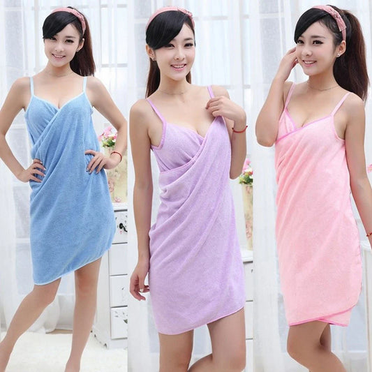 Stylish beach towel that can be used as a versatile swimsuit cover-up, available in various colors and sizes