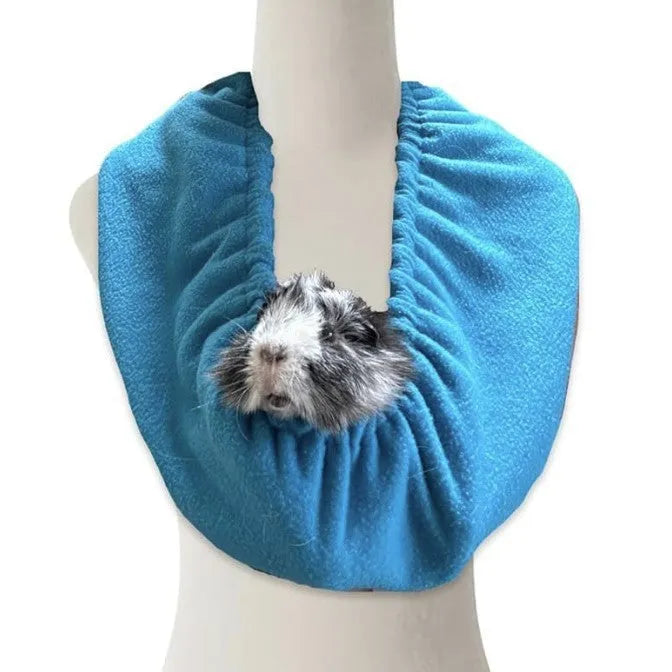Small animal portable scarf in red, blue, and black for dogs and cats, weighing 227g