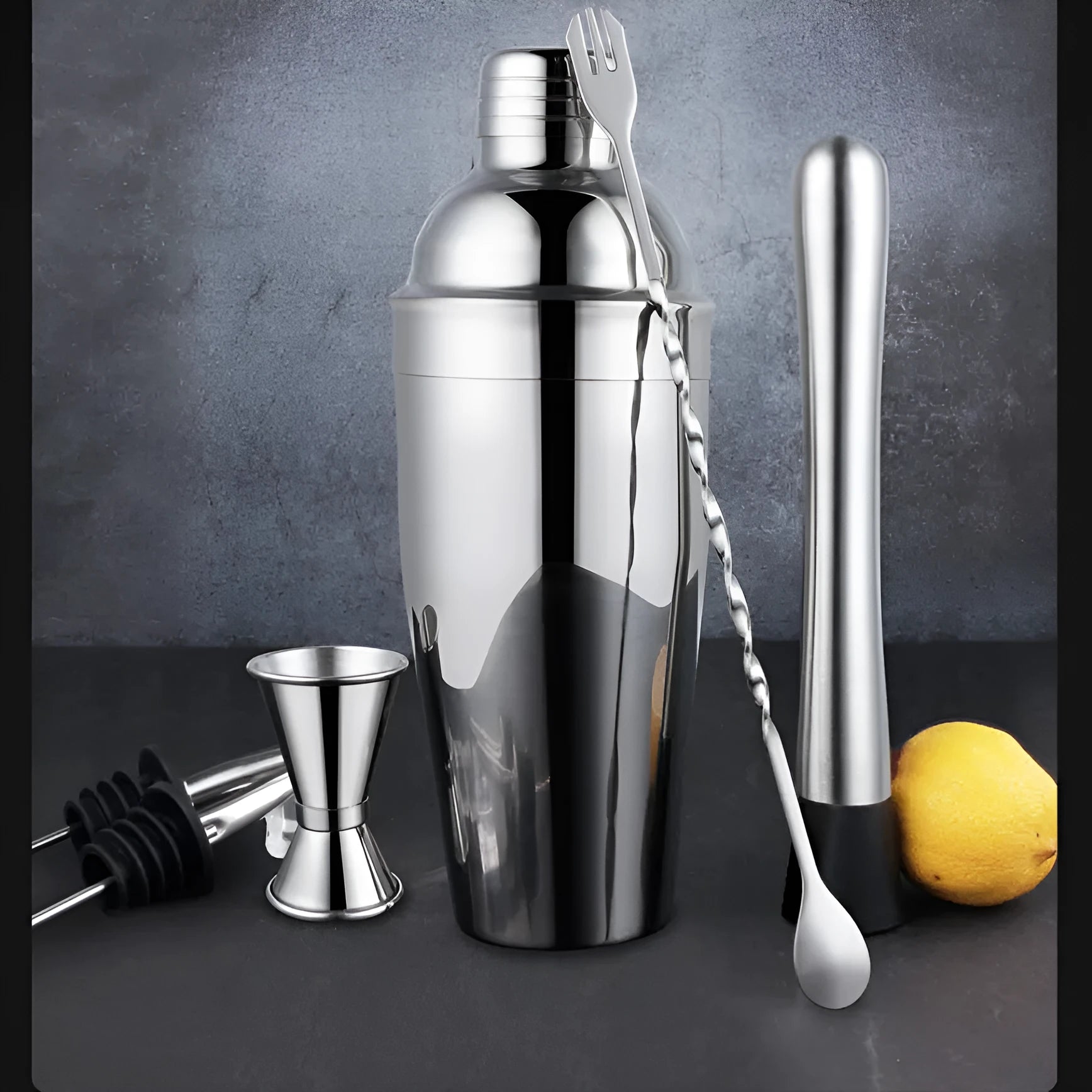 23-piece European style cocktail set with stainless steel bartender tools and acrylic components