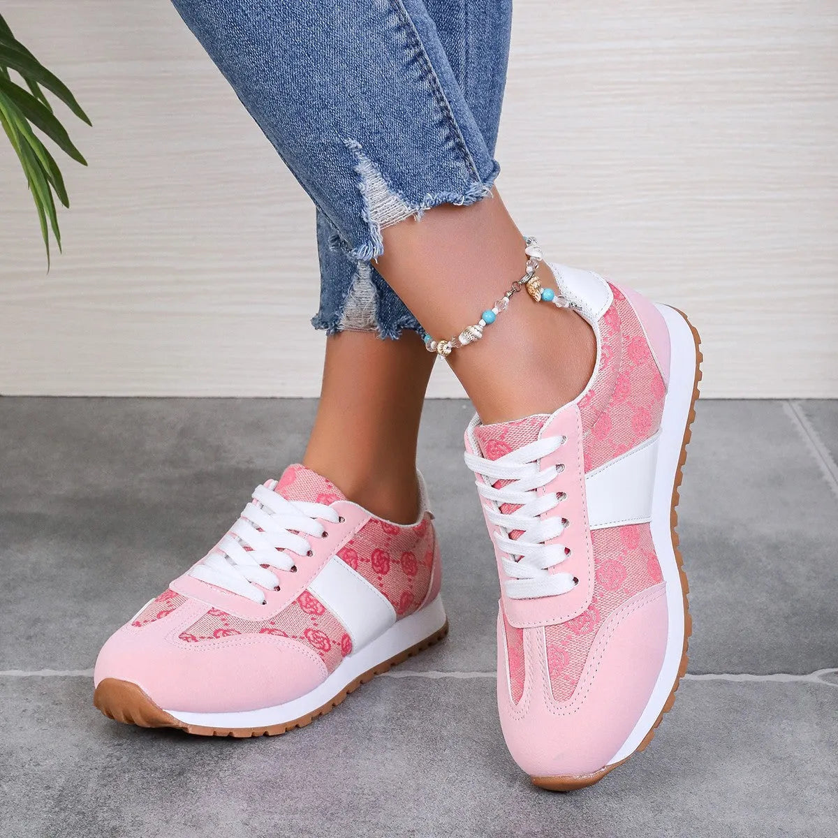 Women's oversized casual lace-up shoes in khaki with cross-strap design and round toe