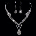 Water drop shape bridal necklace and earrings set with drill detailing for weddings and formal events.