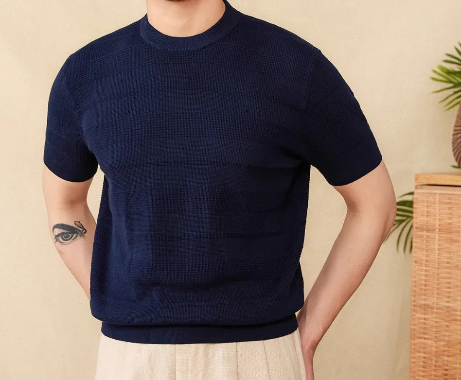 Pure cotton retro summer t-shirt in off-white or royal blue with round neck and short sleeves
