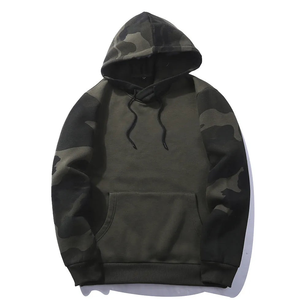 Men camouflage sweatshirt in Army Green with long sleeves and crew neck, 100% polyester