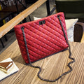 Women's rhombic chain shoulder bag with cotton lining in black or gules, shoulder slung handbag