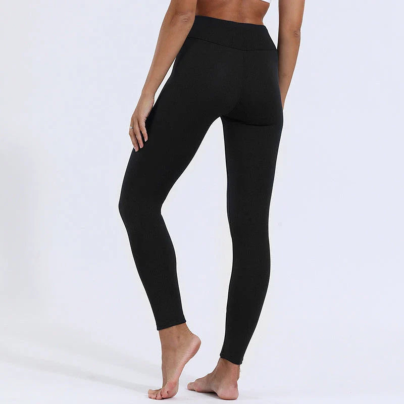 Premium stretch leggings for women featuring a luxurious lamb cashmere blend, thick and warm construction, and a flattering fit.