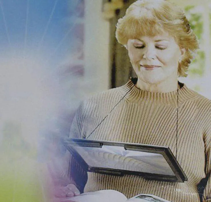 Desktop magnifying glass with 4 LED lights, A4 full-page black magnifier on a table