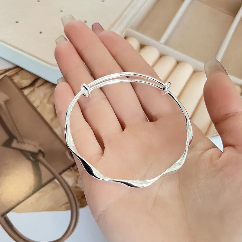 Mobius twisted silver-plated bracelet for women white gold casual line pattern