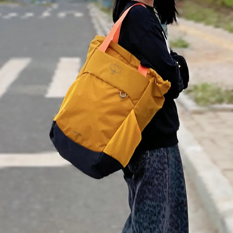 20L dual-use waterproof sports backpack in ten colours with curved shoulder straps