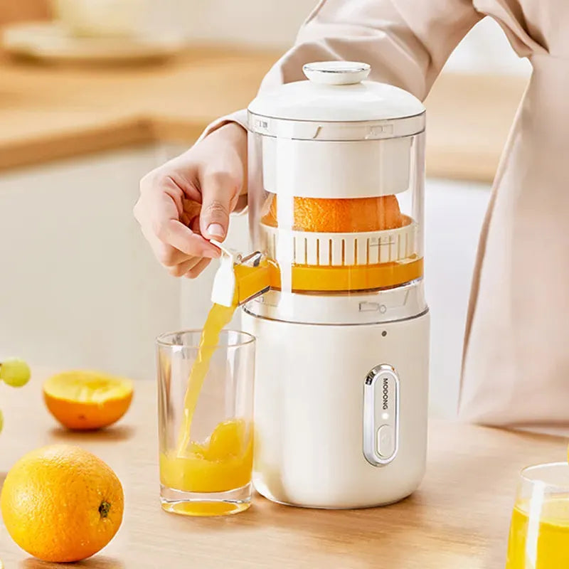 Fresh green and simple white portable wireless electric juicer with USB charging cable