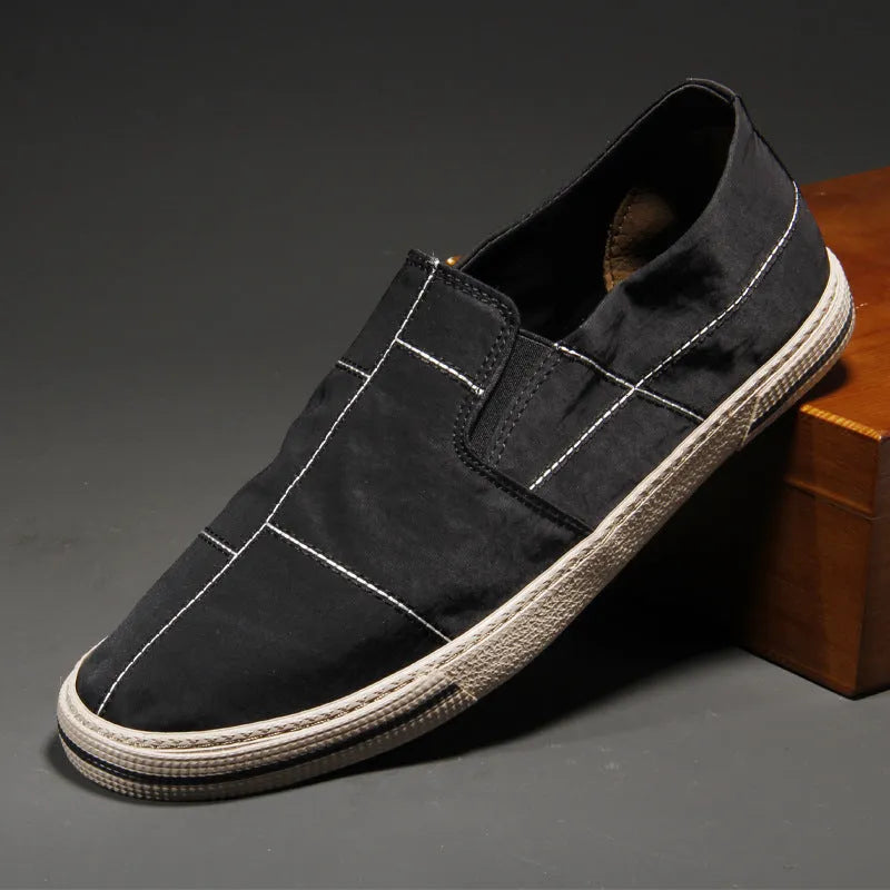 Men's slip-on canvas shoes in multiple colours with vulcanised rubber sole and mesh lining