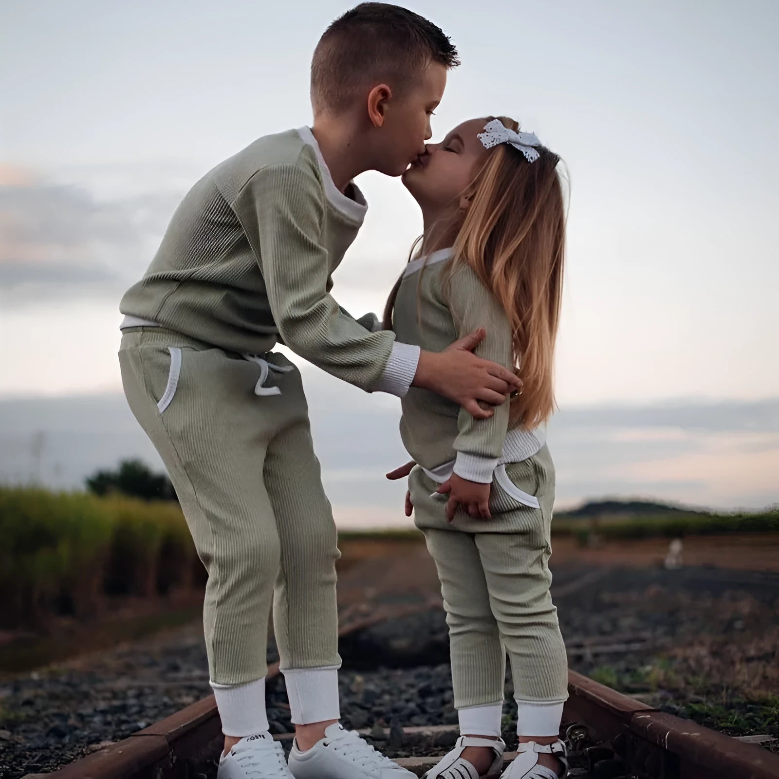 Girls linen two-piece summer outfit set with top and pants in multiple colours and sizes