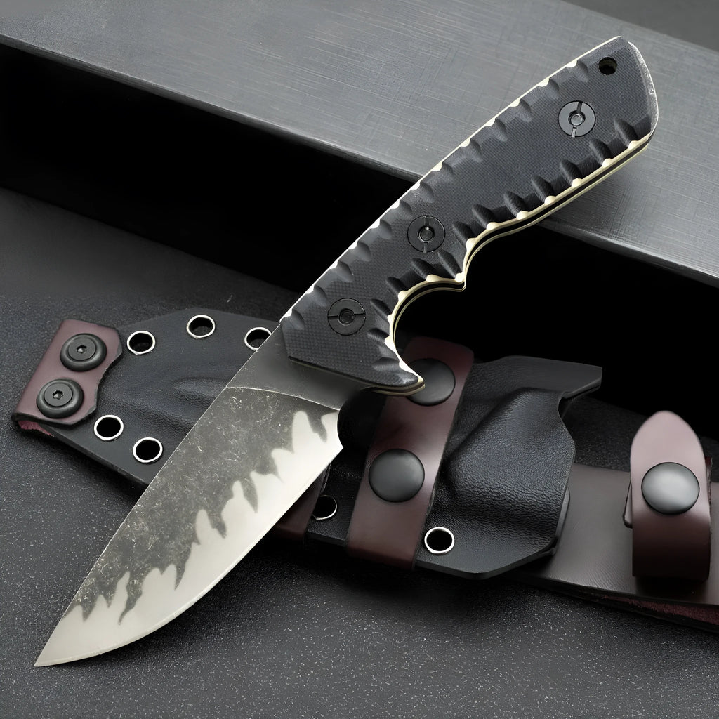Black PR11 portable camping knife with 100mm blade and 88mm handle