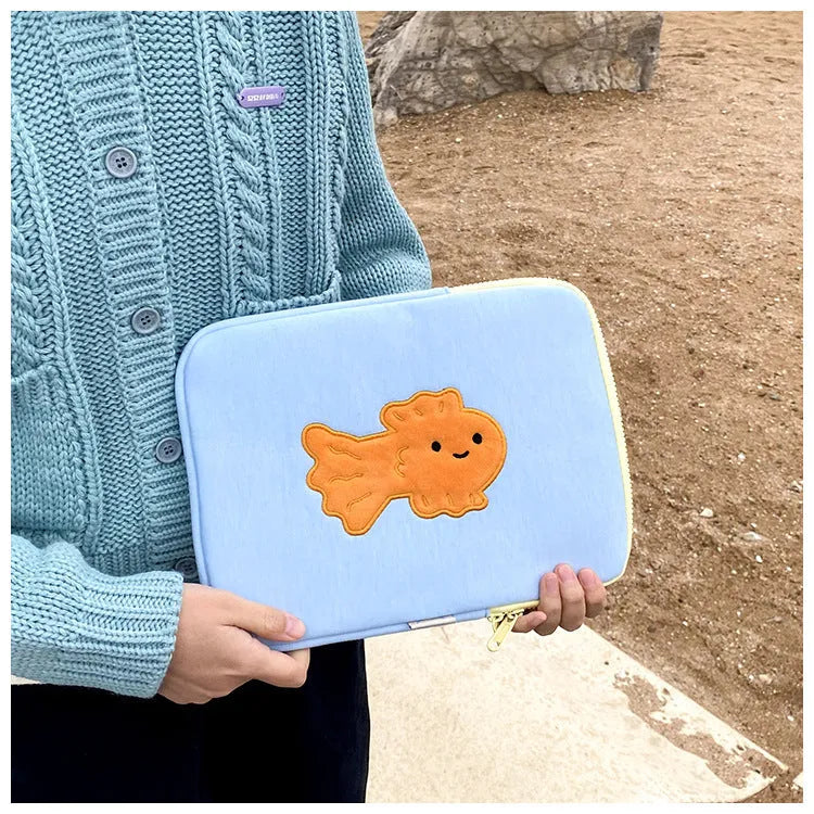 Cotton tablet sleeve bag with goldfish colour design zipper closure anti-seismic padding 11 inch
