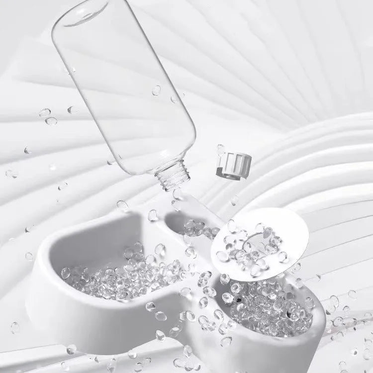 White cat water fountain with food-grade materials and 2.5 litre capacity