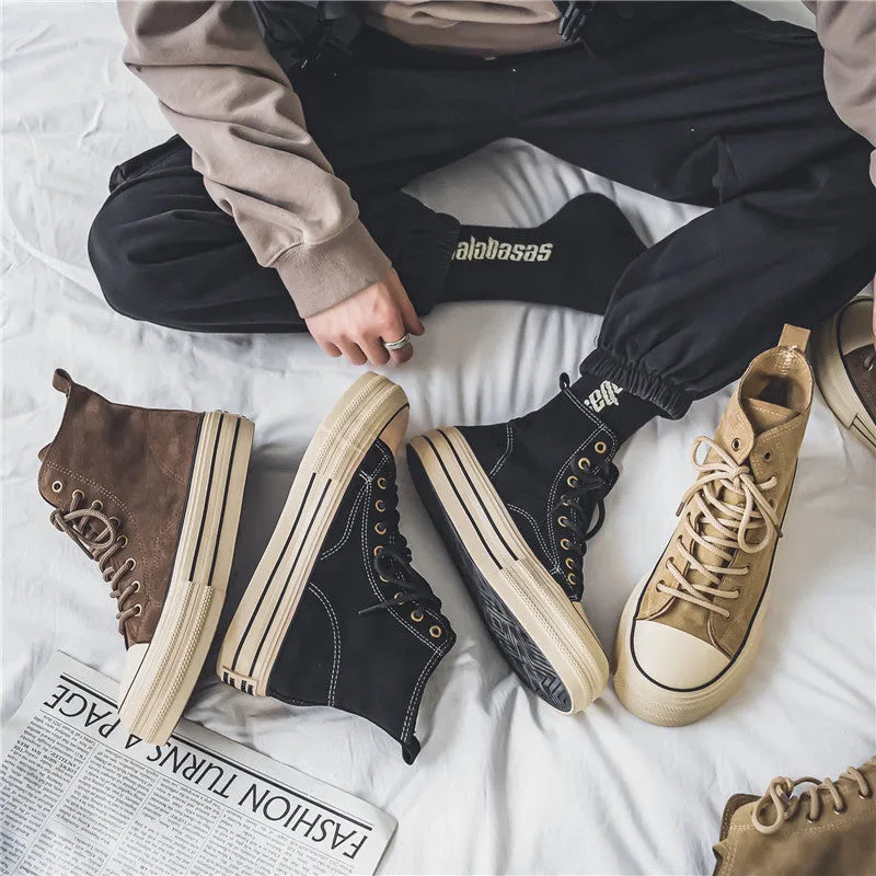 Solid colour canvas platform shoes for men and women in black, with vulcanised rubber sole and mesh lining