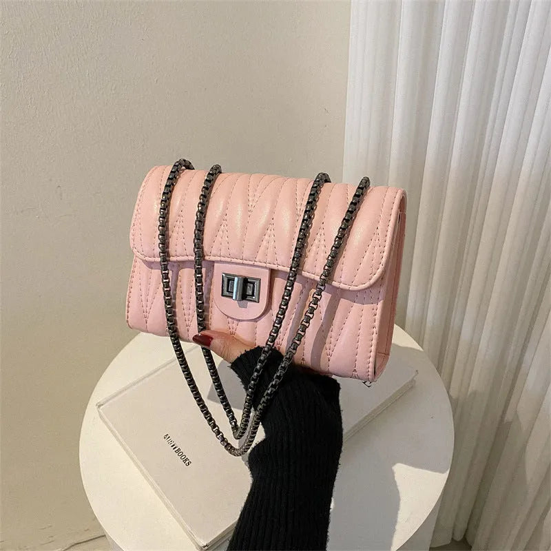 Women's retro textured diamond pattern small shoulder bag in PU leather, shown in a horizontal square shape.